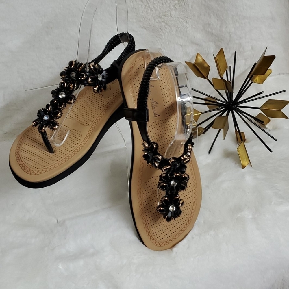 ANNA ALMEIDA BLACK & GOLD FLORAL SANDALS 👡 - Picture 2 of 7